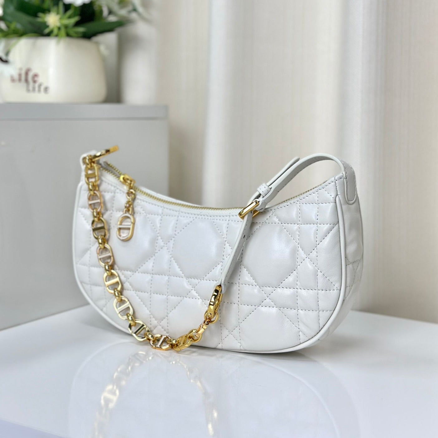 Luxury DiorLOUNGE 26 BAG IN WHITE LAMBSKIN
