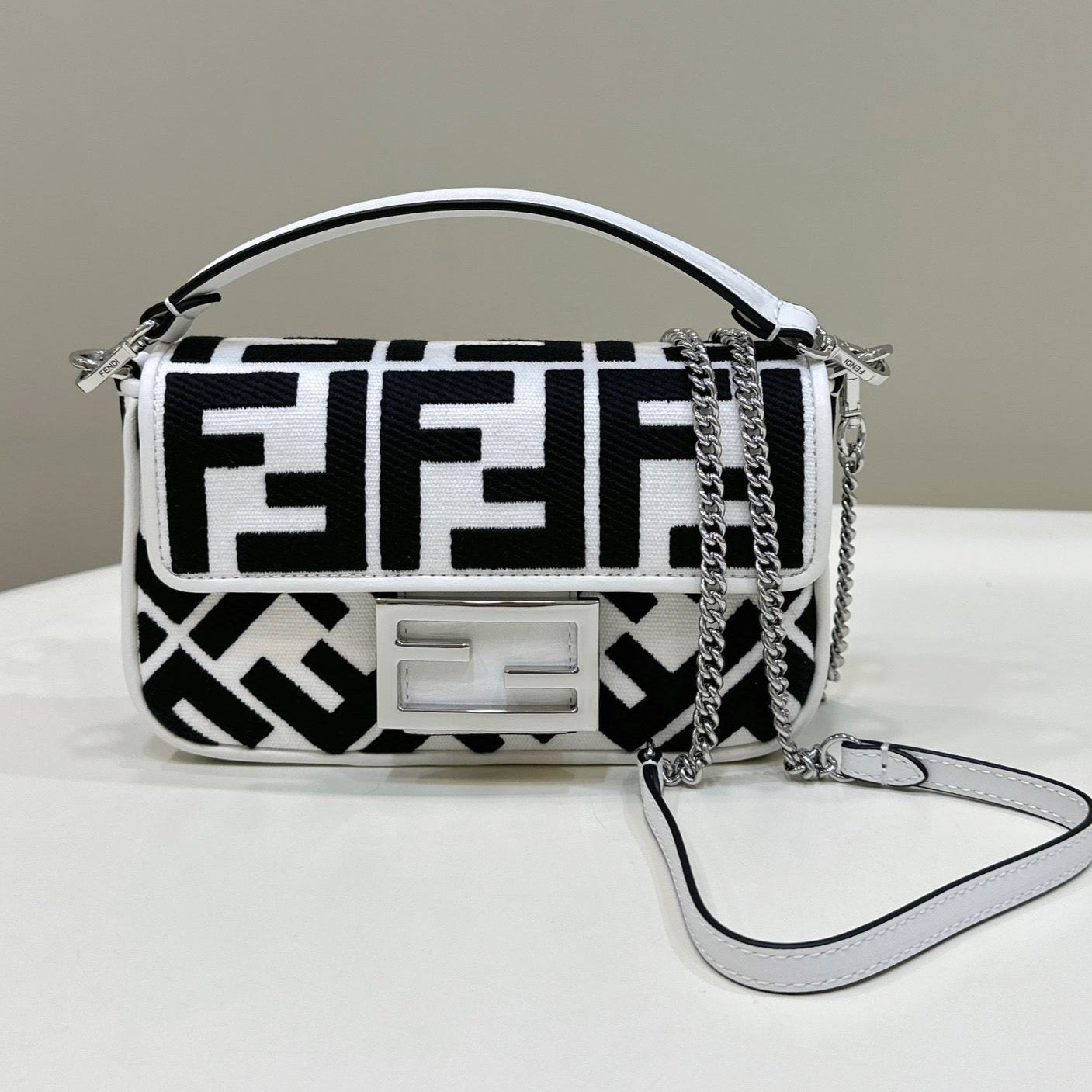Luxury FendiLuxury Fendi19 BAGUETTE BAG IN BLACK MIX WHITE CANVAS WITH GOLD HARDWARE