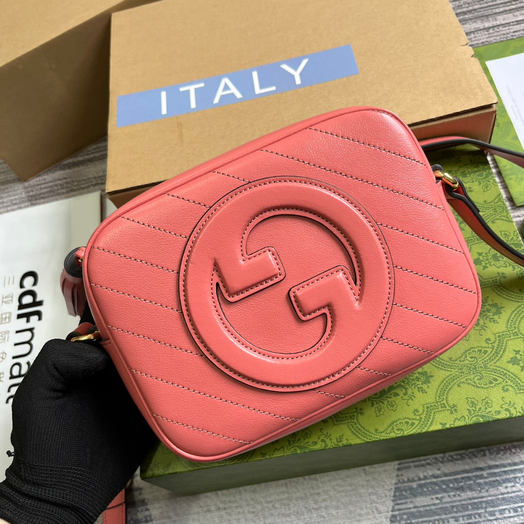 Luxury Gucci GG BLONDIE SMALL 21 SHOULDER BAG IN DARK PINK CALFSKIN