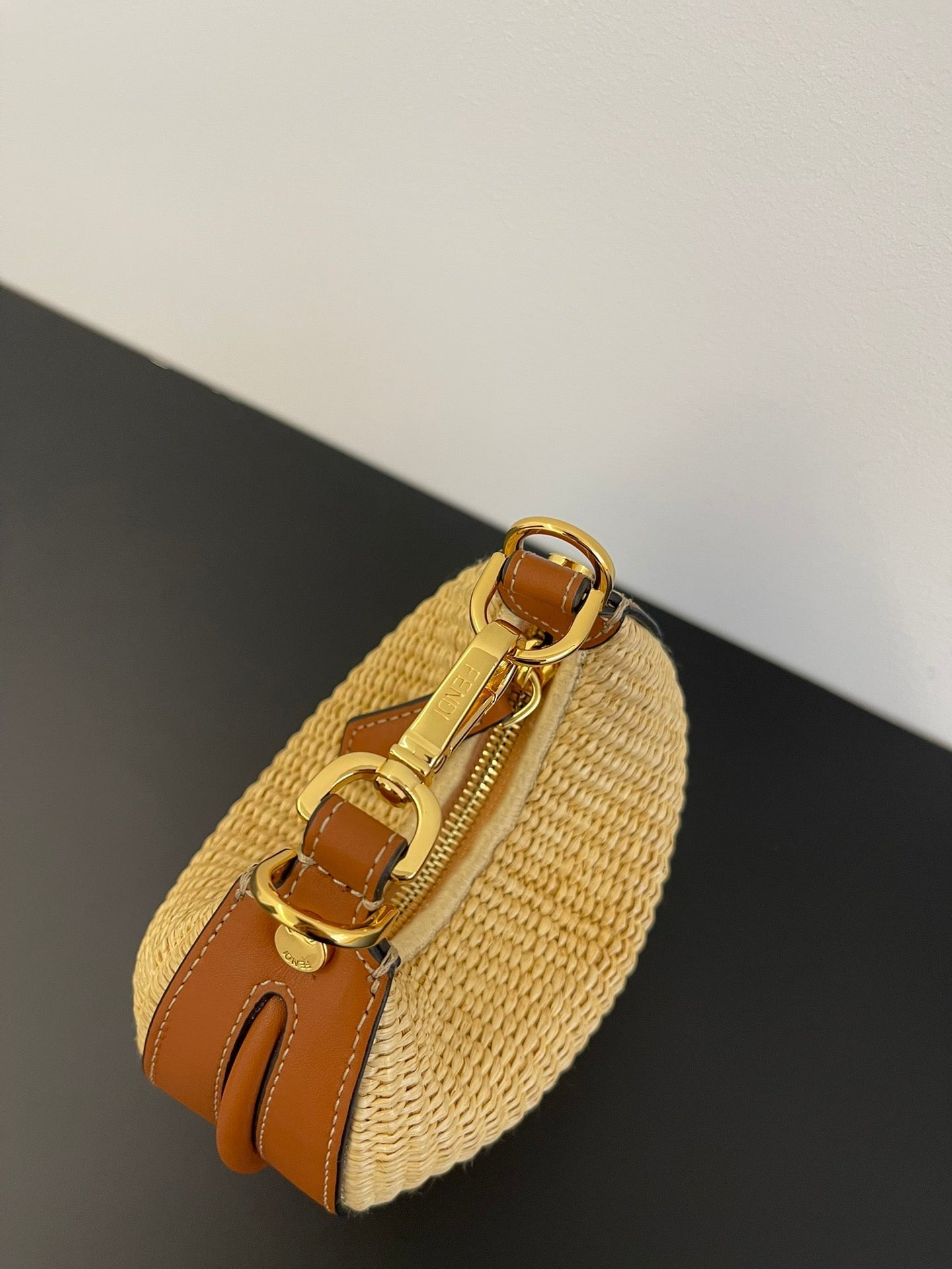 Luxury FendiFENDIGRAPHY MINI 16 IN BEIGE STRAW AND BROWN CALFSKIN TRIM GOLD HARDWARE