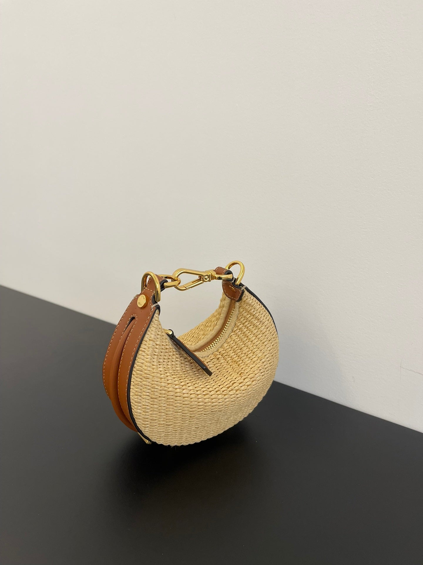 Luxury FendiFENDIGRAPHY MINI 16 IN BEIGE STRAW AND BROWN CALFSKIN TRIM GOLD HARDWARE