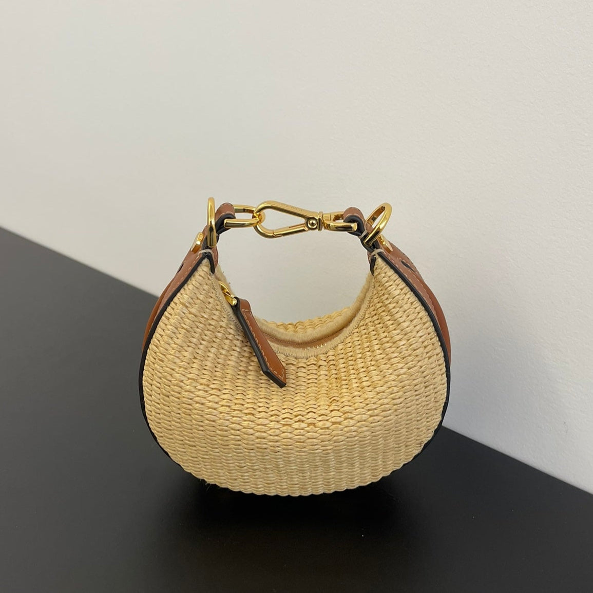 Luxury FendiFENDIGRAPHY MINI 16 IN BEIGE STRAW AND BROWN CALFSKIN TRIM GOLD HARDWARE