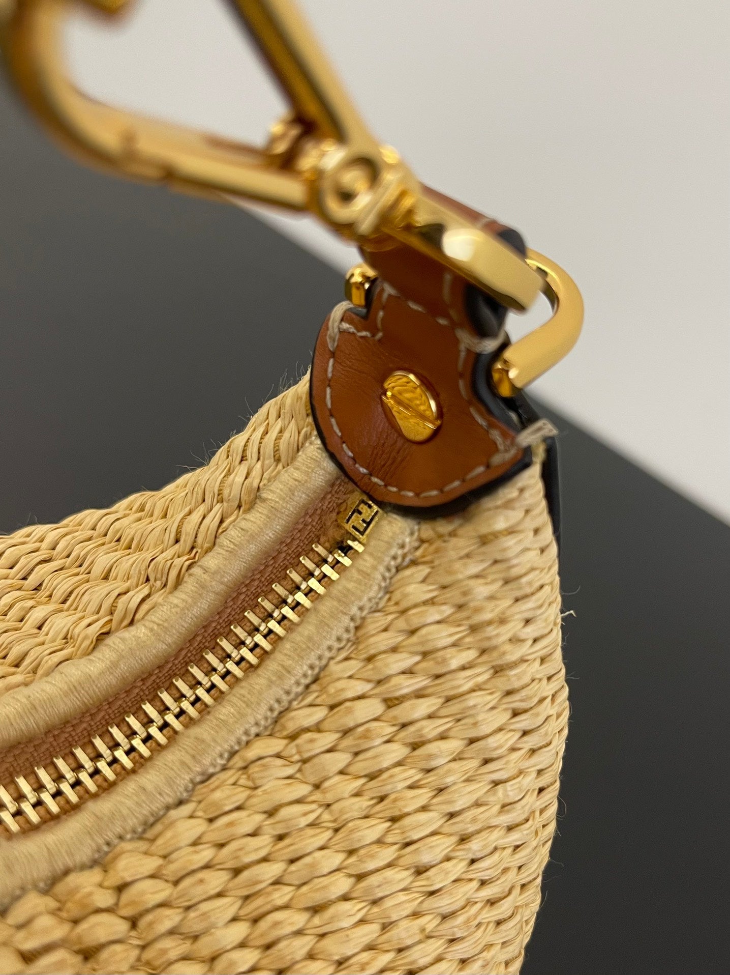 Luxury FendiFENDIGRAPHY MINI 16 IN BEIGE STRAW AND BROWN CALFSKIN TRIM GOLD HARDWARE