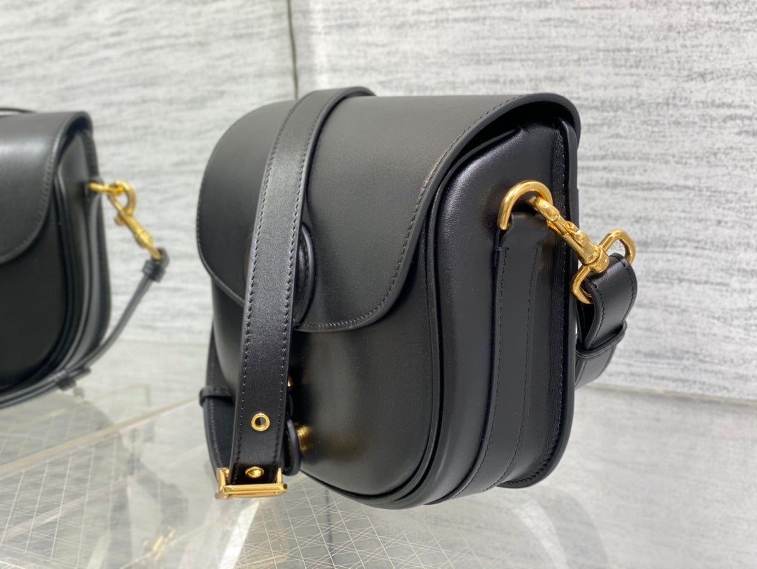 Luxury DiorMEDIUM BOBBY 22CM BLACK CALFSKIN GOLD HARDWARE