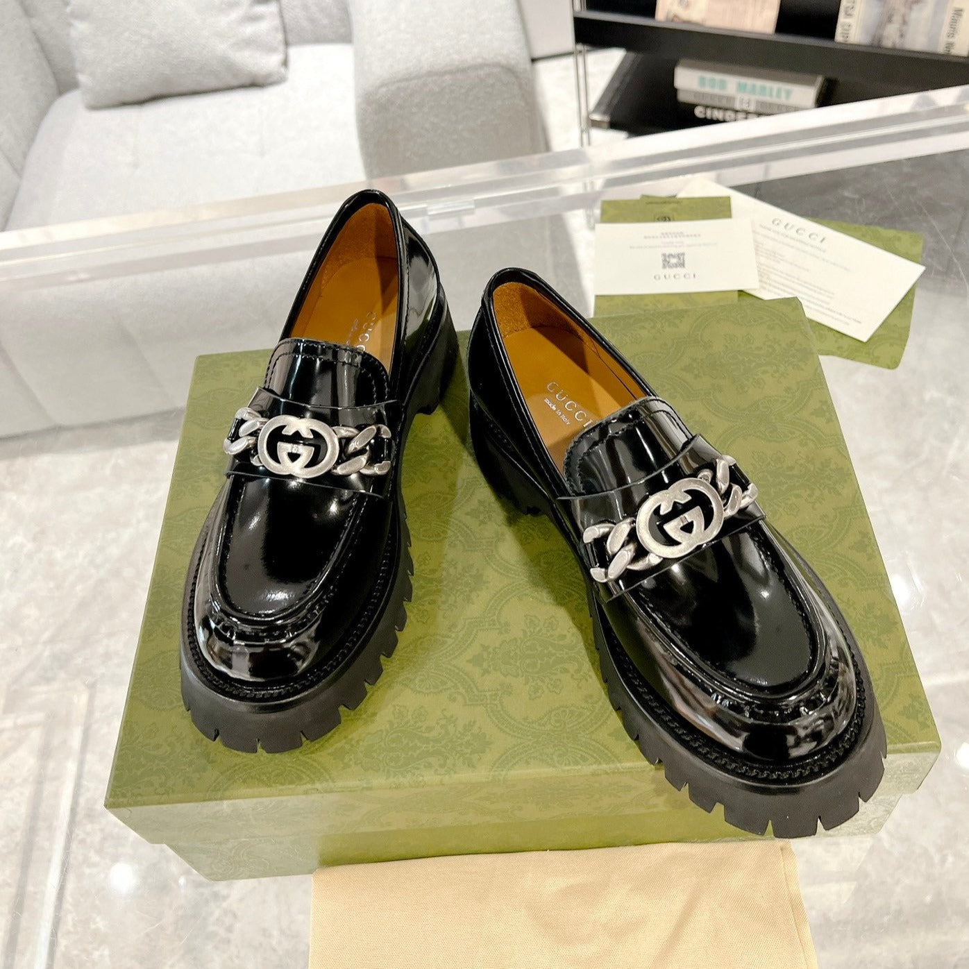 Luxury Gucci GG LOAFER WITH GG CHAINS GLOSSY BLACK CALFSKIN