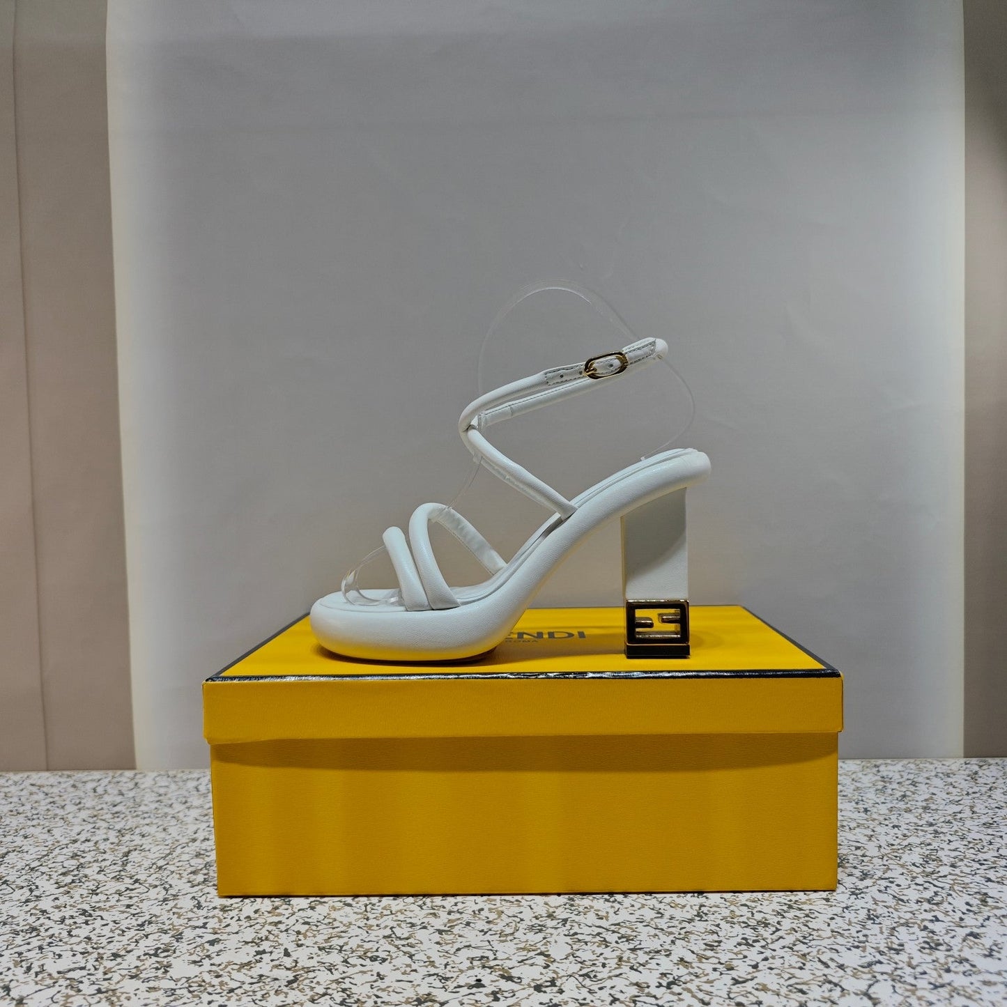 Luxury FendiLuxury FendiCHUNKY HIGH-HEELED SANDAL IN WHITE CALFKIN WITH GOLD HARDWARE