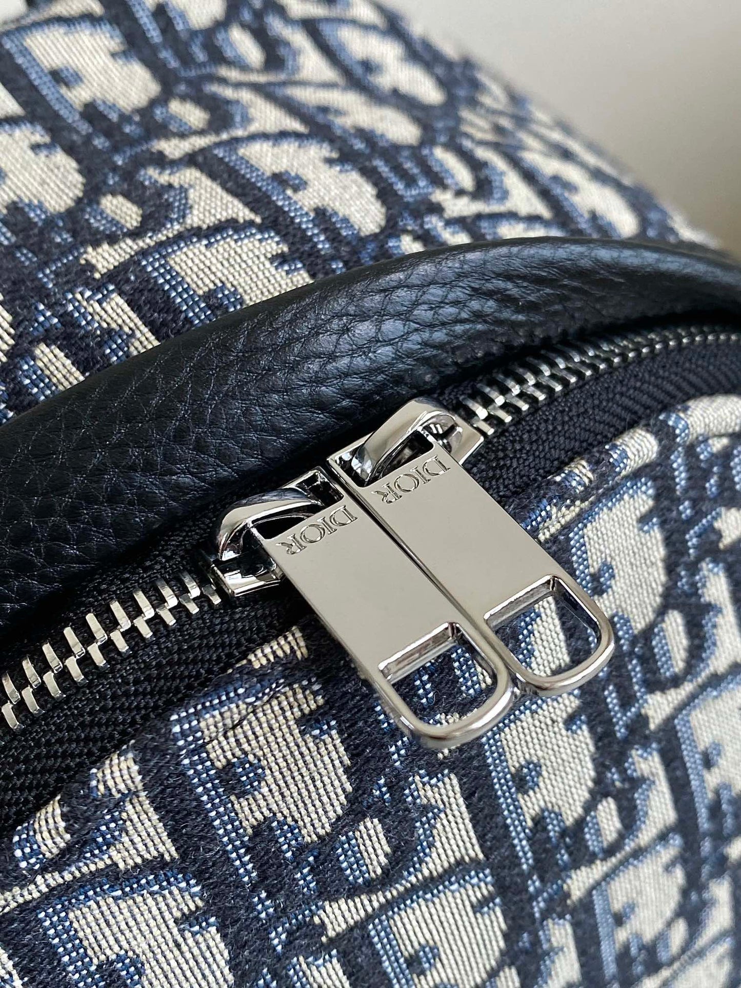 Luxury DiorSMALL BACKPACK 32 BLUE OBLIQUE JACQUARD