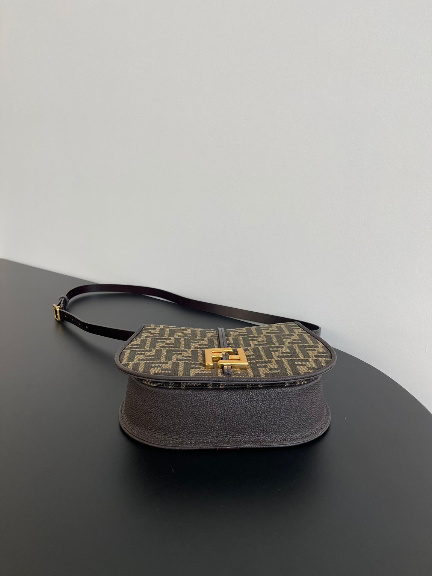 Luxury Fendicmon medium 25cm brown ff jacquard fabric calfskin