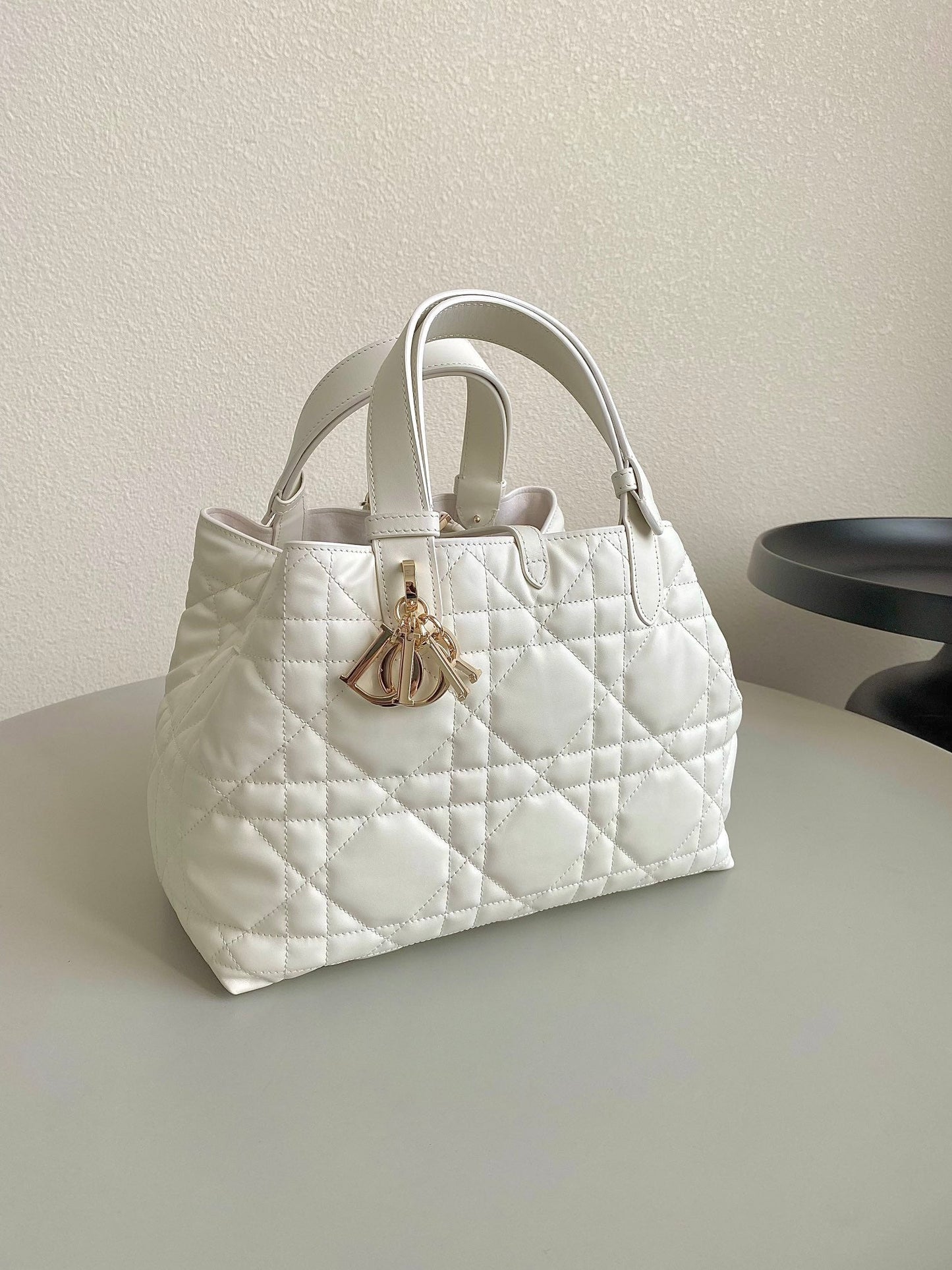 Luxury DiorTOUJOURS 28 BAG IN WHITE LAMBSKIN