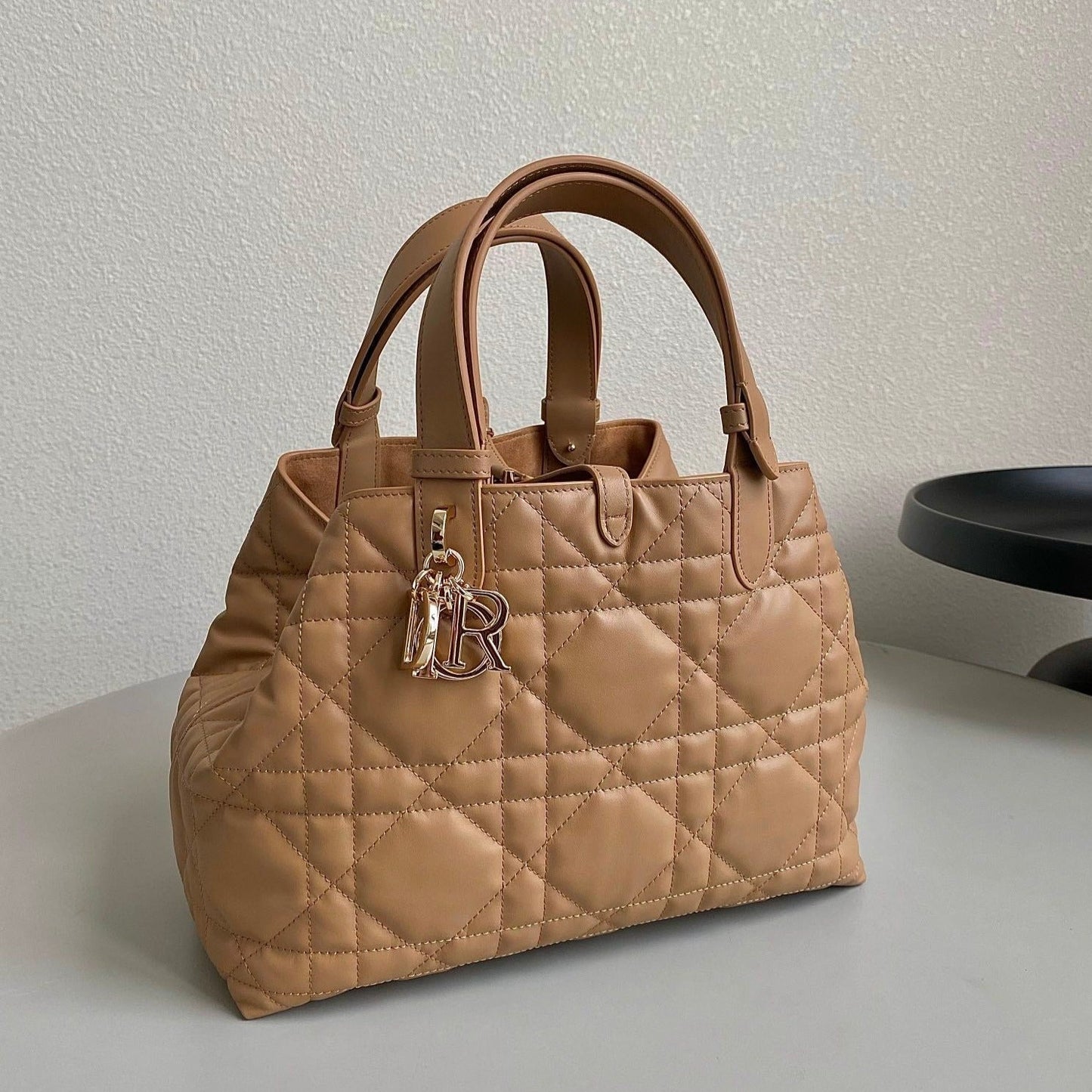 Luxury Diormedium toujours 28 beige calfskin