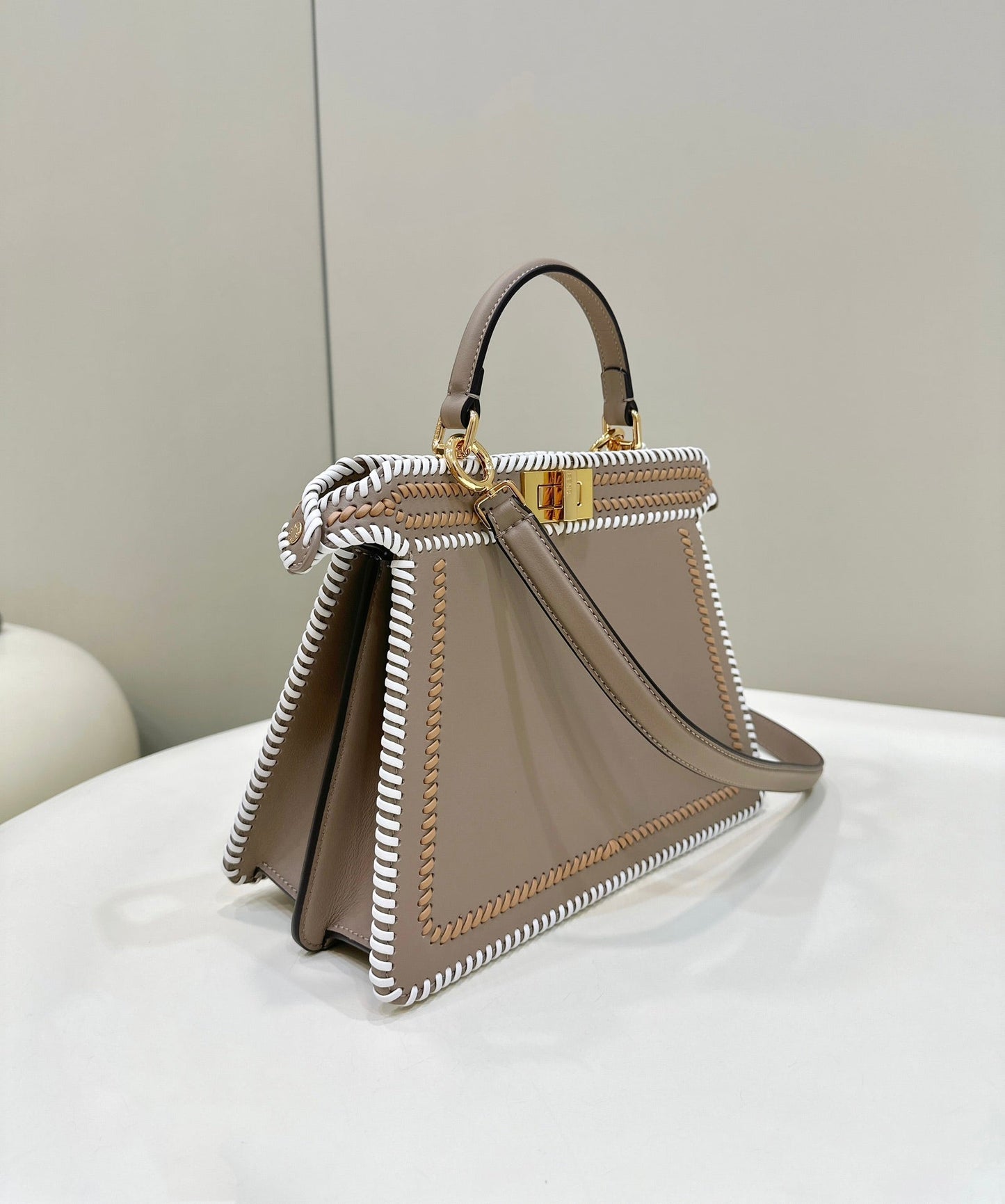 Luxury FendiPEEKABOO ISEEU 27 IN MEDIUM BROWN INTERLACED CALFSKIN GOLD HARDWARE