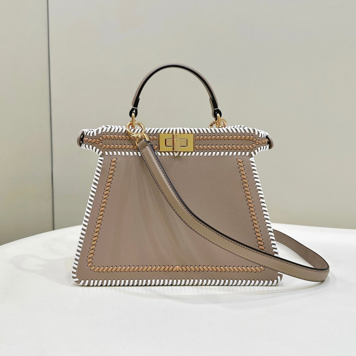 Luxury FendiPEEKABOO ISEEU 27 IN MEDIUM BROWN INTERLACED CALFSKIN GOLD HARDWARE