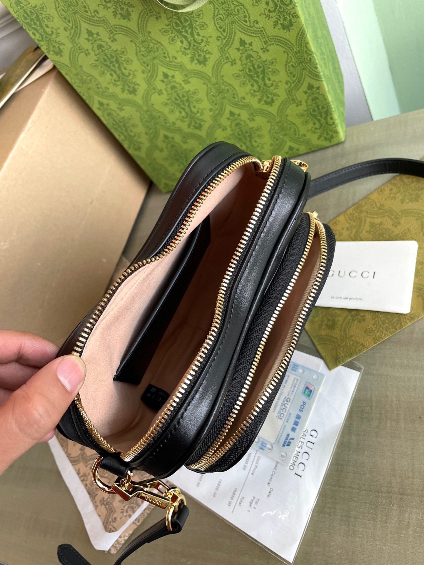 Luxury Gucci MARMONT HEART BAG 20 IN BLACK CALFSKIN GOLD HARDWARE