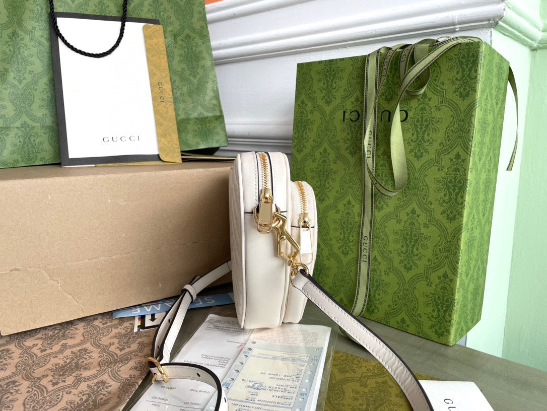 Luxury Gucci MARMONT HEART BAG 20 IN WHITE CALFSKIN GOLD HARDWARE