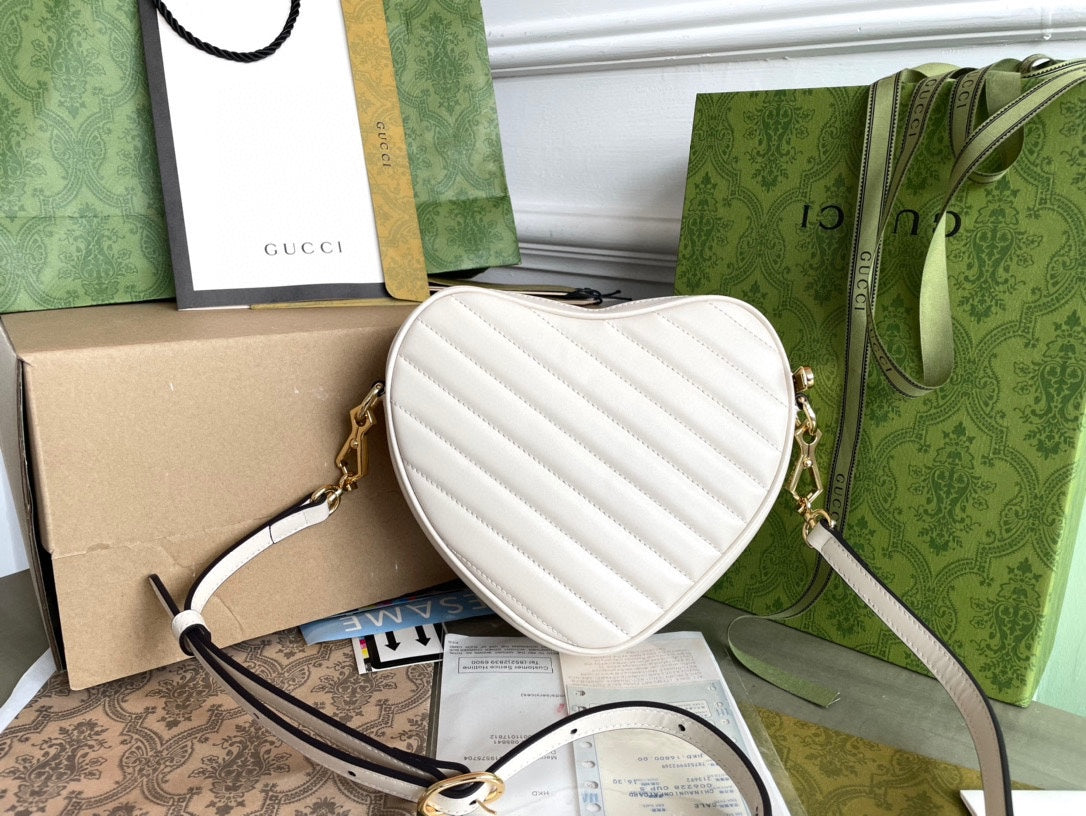 Luxury Gucci MARMONT HEART BAG 20 IN WHITE CALFSKIN GOLD HARDWARE