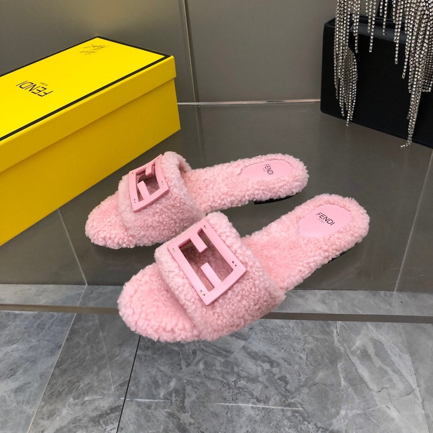 Luxury FendiLuxury FendiBAGUETTE SLIDE SLIPPERS IN LIGHT PINK WOOL