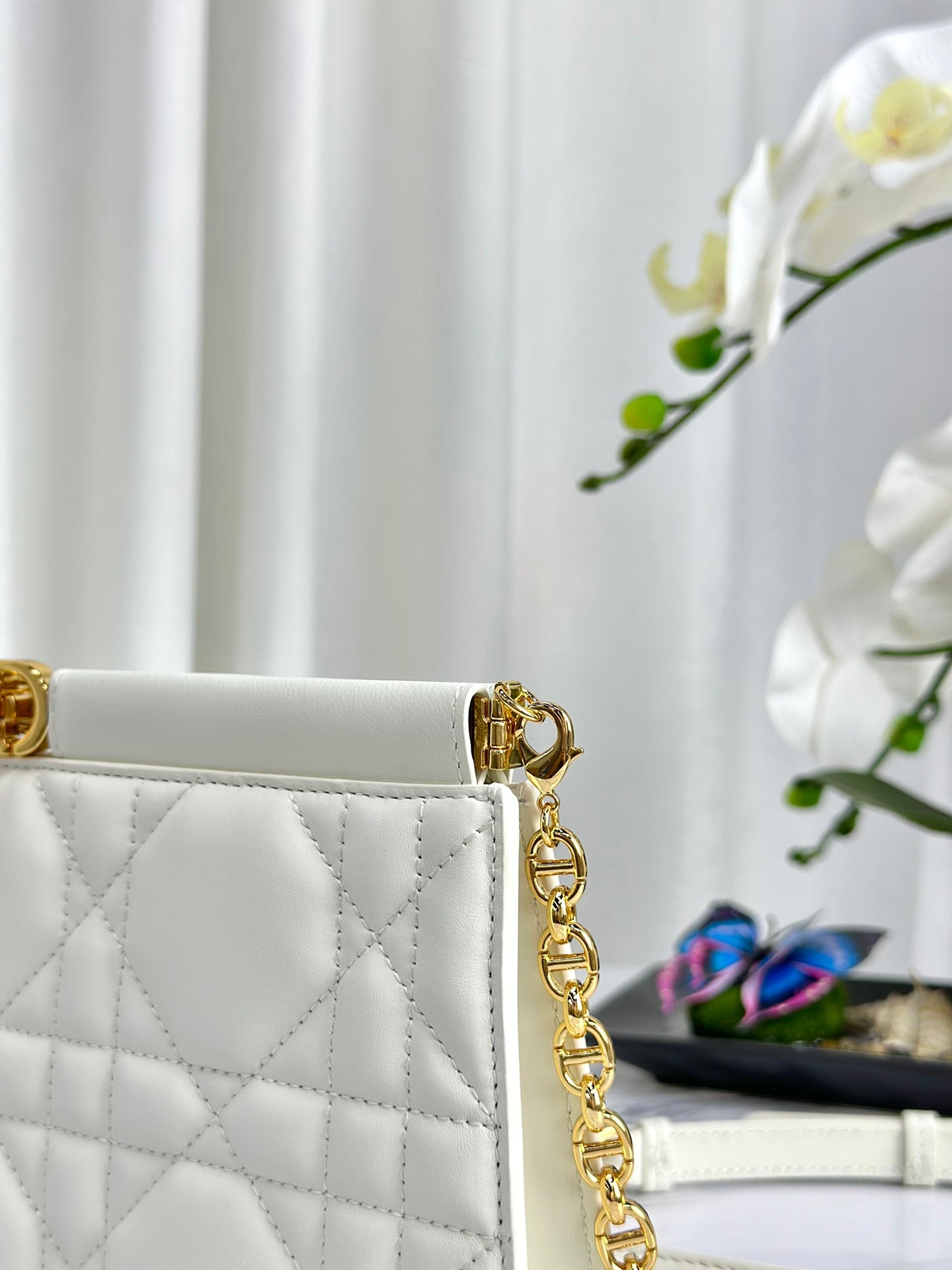 Luxury DiorCHAIN CLUTCH 27 BAG IN WHITE LAMBSKIN