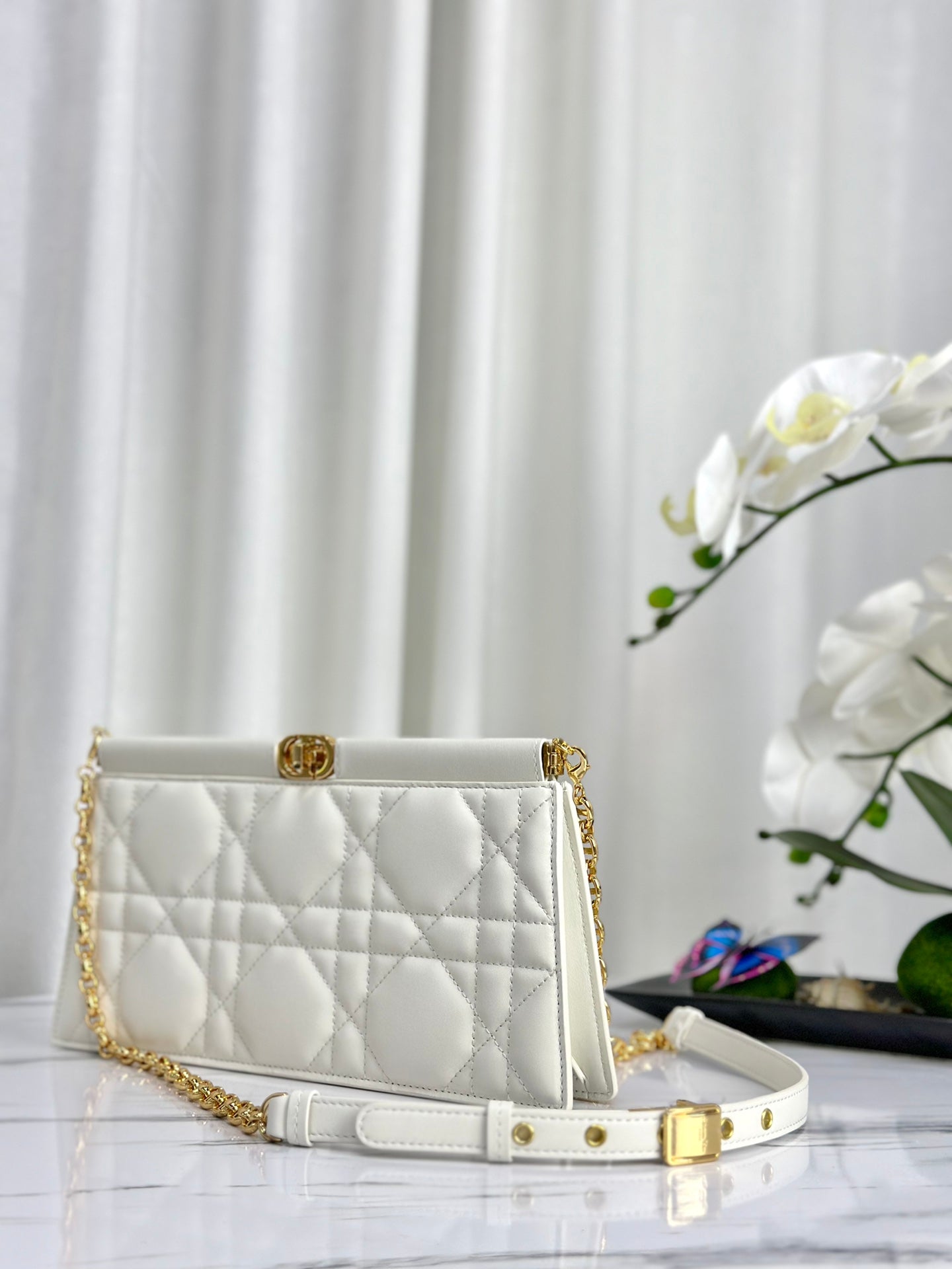 Luxury DiorCHAIN CLUTCH 27 BAG IN WHITE LAMBSKIN