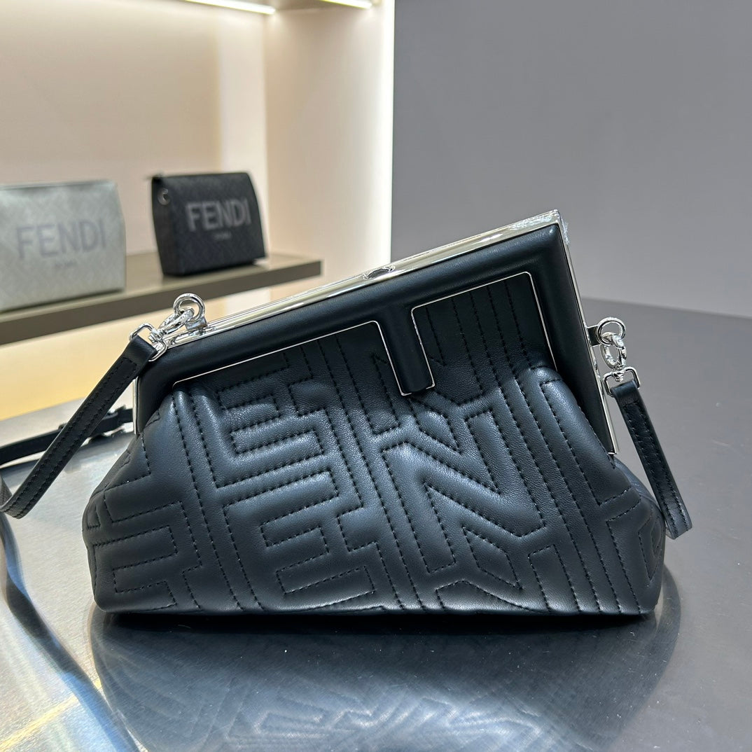 Luxury FendiLuxury FendiFIRST MINI 25 IN BLACK CALFSKIN BAG SILVER HARDWARE