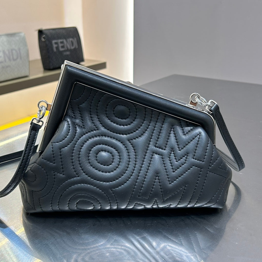 Luxury FendiLuxury FendiFIRST MINI 25 IN BLACK CALFSKIN BAG SILVER HARDWARE