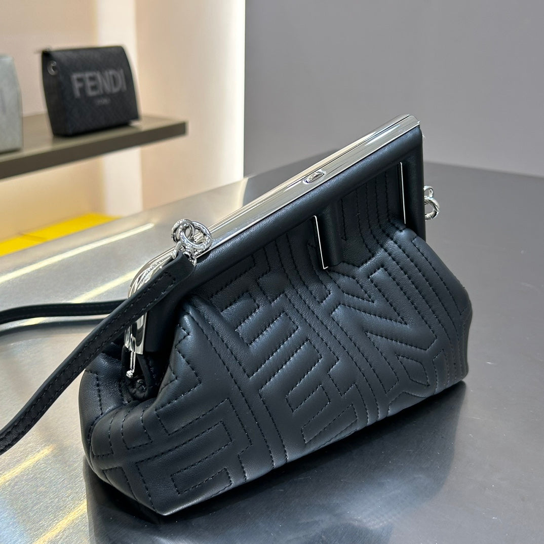Luxury FendiLuxury FendiFIRST MINI 25 IN BLACK CALFSKIN BAG SILVER HARDWARE