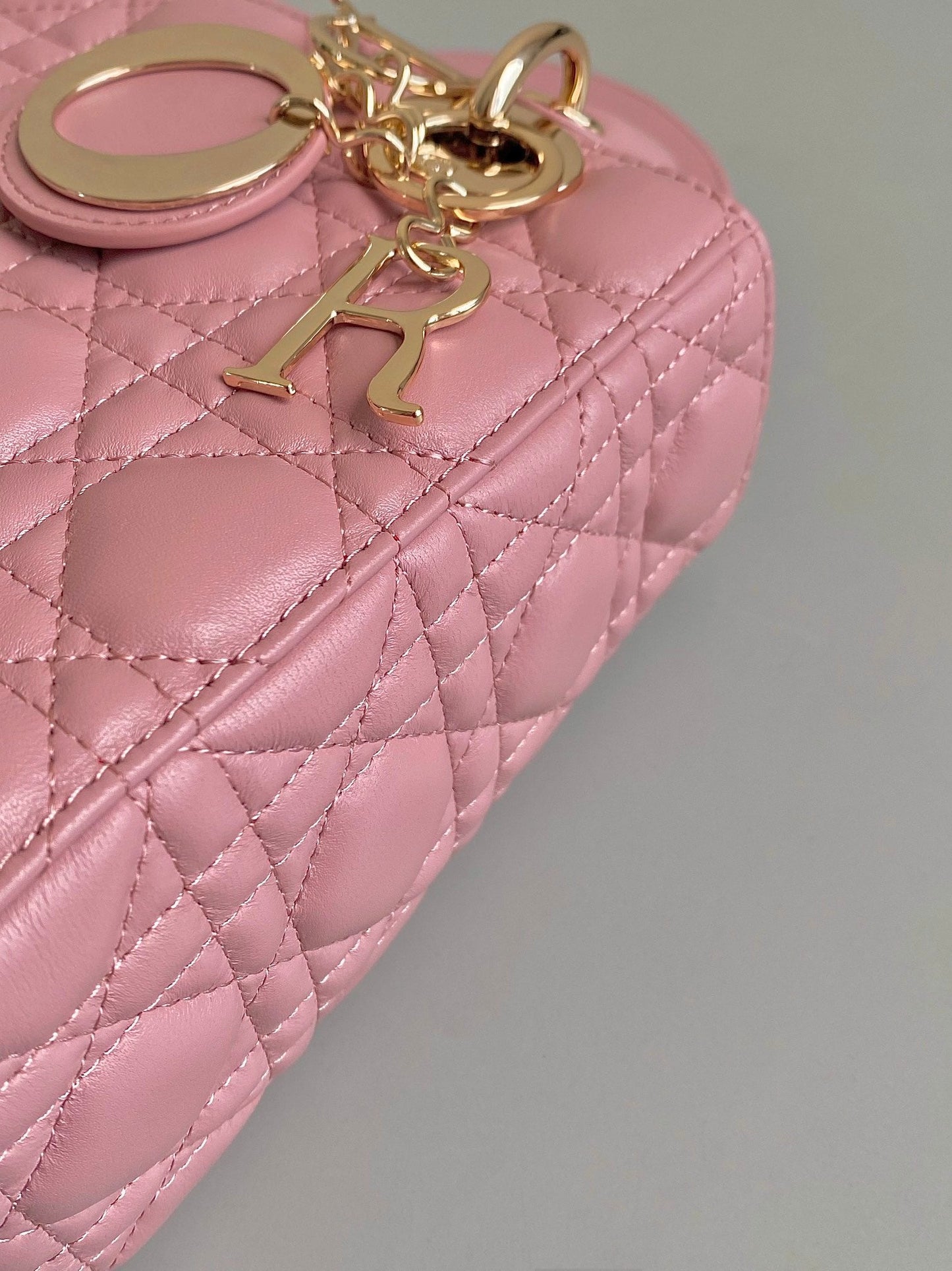 Luxury DiorSMALL LADY 20 POWDER PINK LAMBSKIN