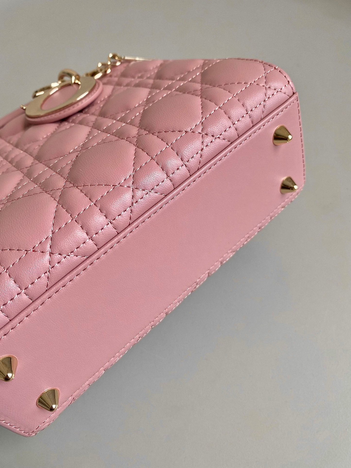 Luxury DiorSMALL LADY 20 POWDER PINK LAMBSKIN