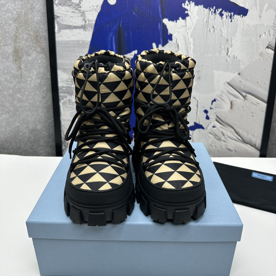 Luxury PradaRE-NYLON GABARDINE APRÈS SKI BOOTIES BLACK AND BEIGE