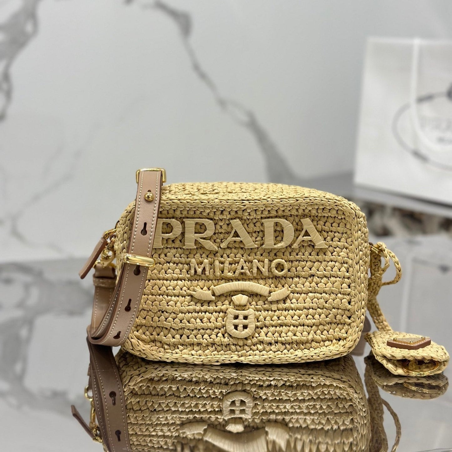 Luxury PradaCAMERA BAG 20 IN BEIGE WOVEN RAFFIA