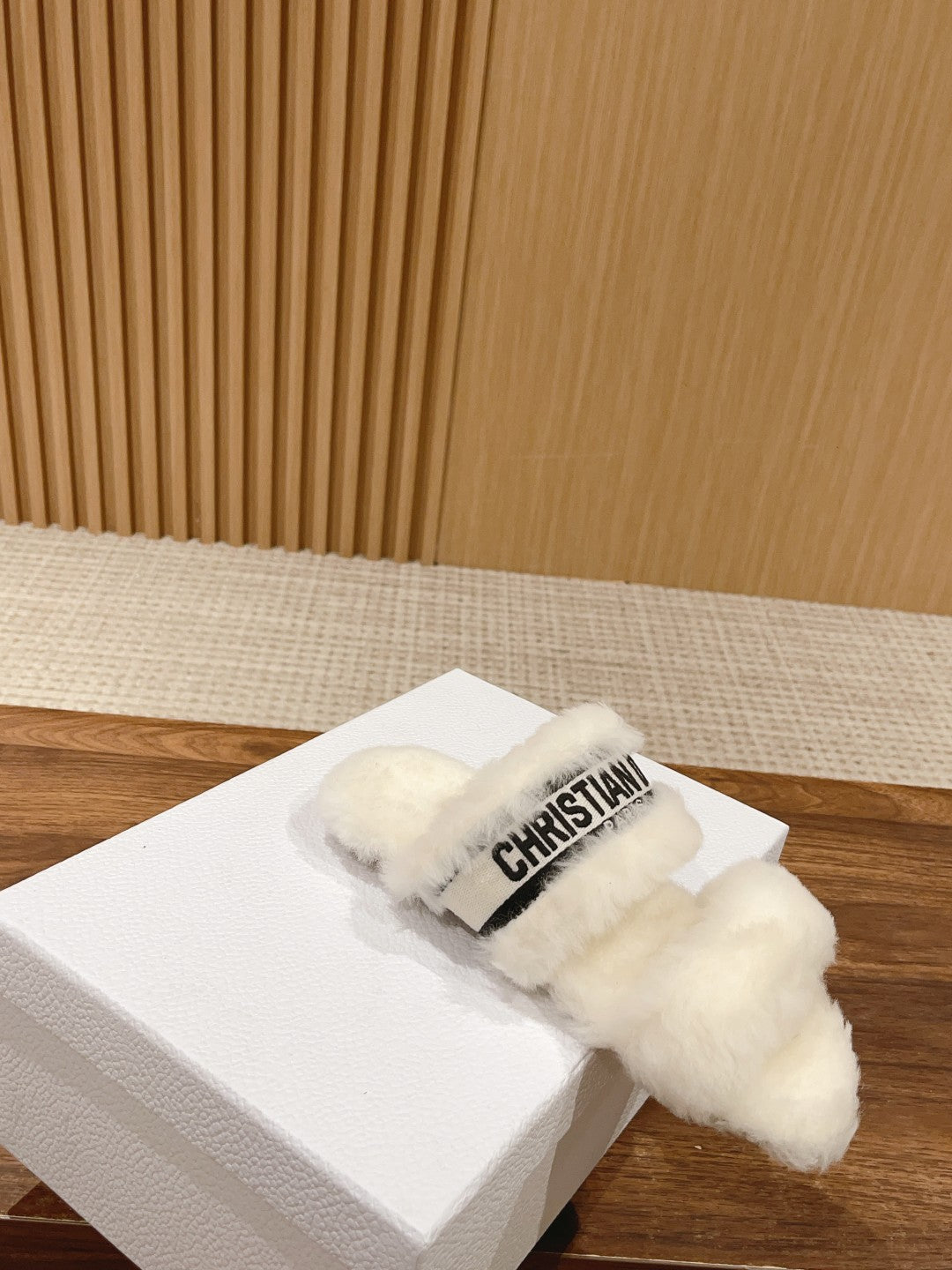 Luxury DiorSandal White Black Fleece And Canvas Fabric