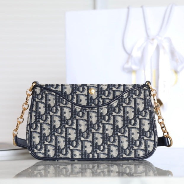 Luxury DiorMINI 21 CHAIN HANDBAG BLACK OBLIQUE JACQUARD