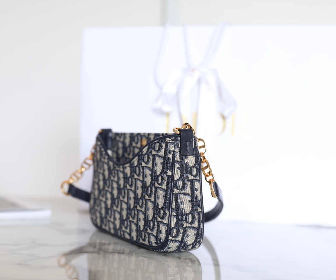 Luxury DiorMINI 21 CHAIN HANDBAG BLACK OBLIQUE JACQUARD