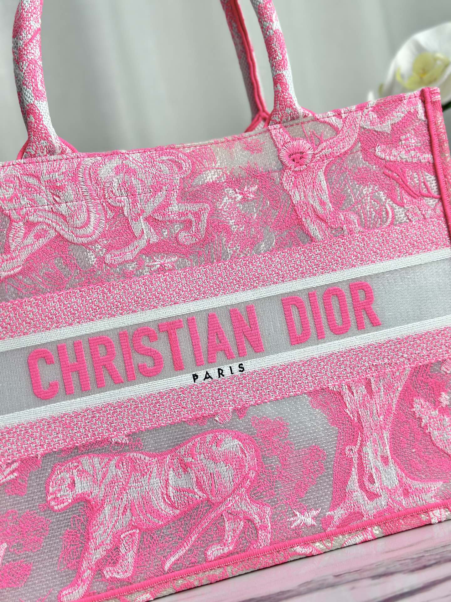 Luxury DiorMEDIUM BOOK TOTE 37 CANDY PINK MACROCANNAGE EMBROIDERY