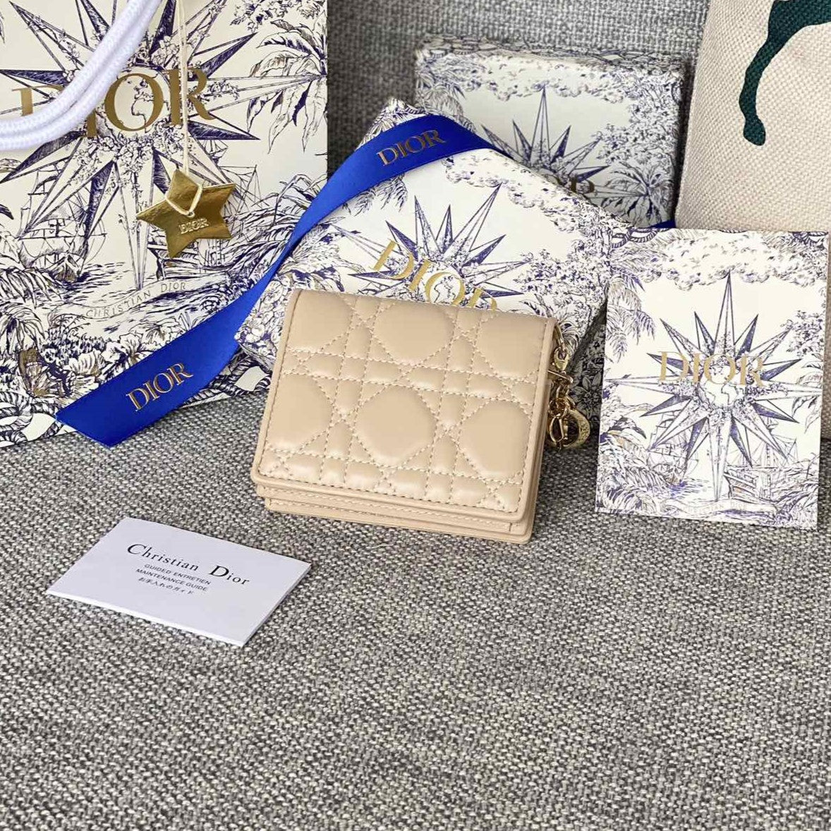 Luxury DiorCaro 11cm Compact Wallet Beige Calfskin