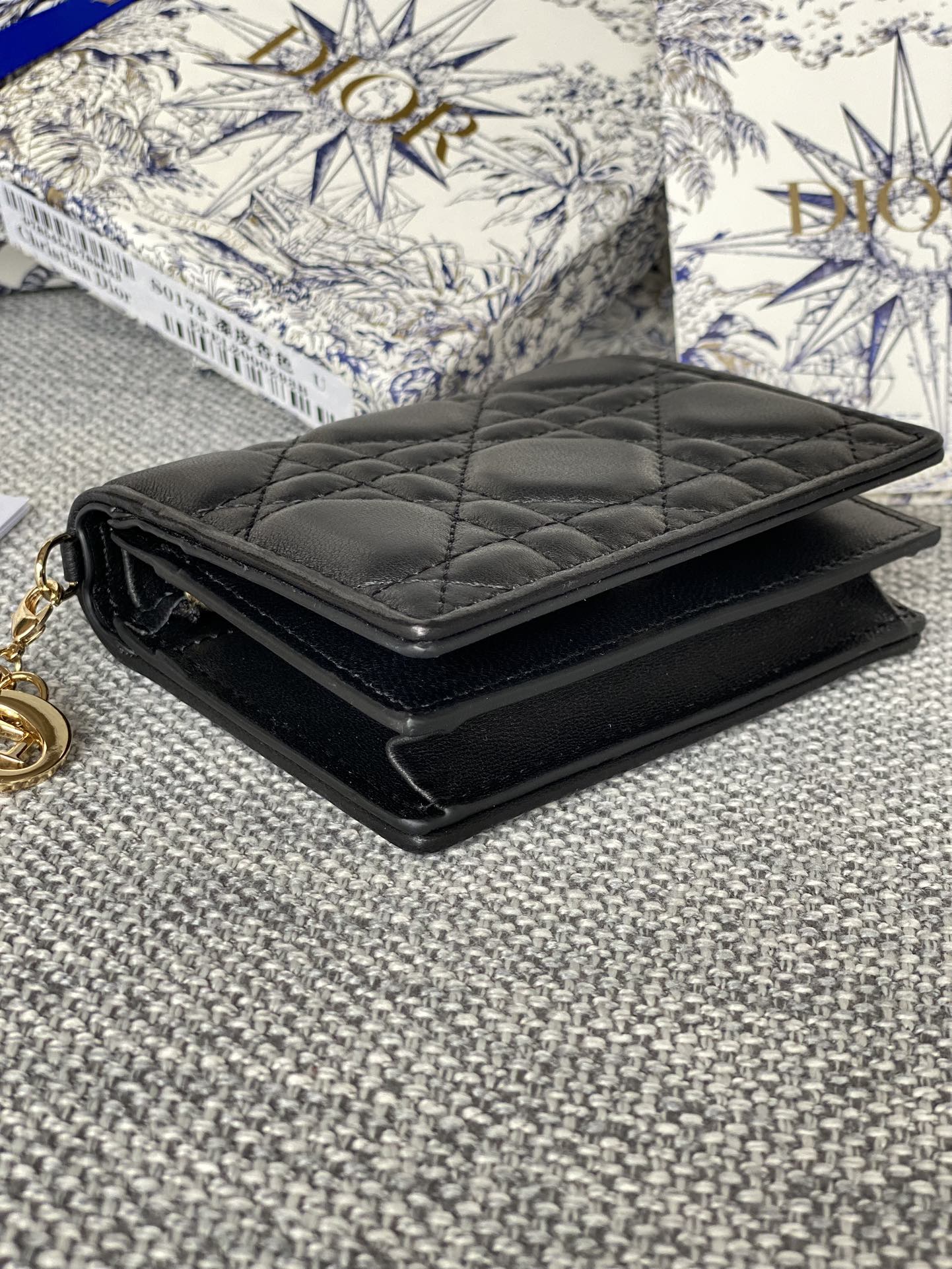 Luxury DiorCaro 11cm Compact Wallet Black Calfskin