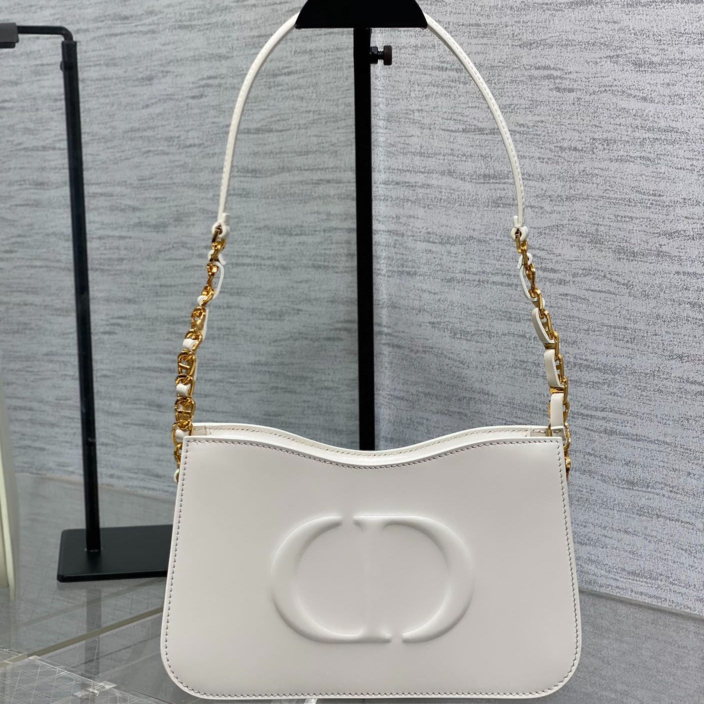 Luxury DiorHOBO SIGNATURE 23  BAG IN WHITE LAMBSKIN