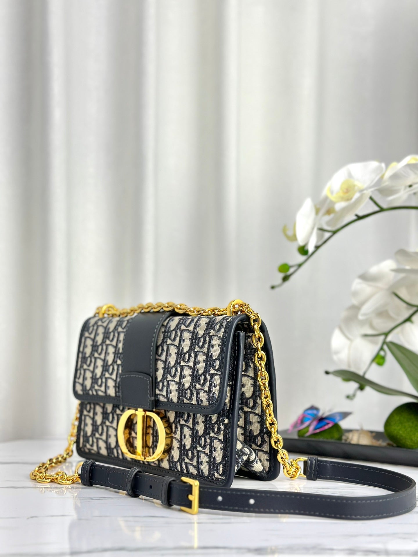 Luxury DiorMONTAIGNE 25 BAG IN  BLUE OBLIQUE JACQUARD