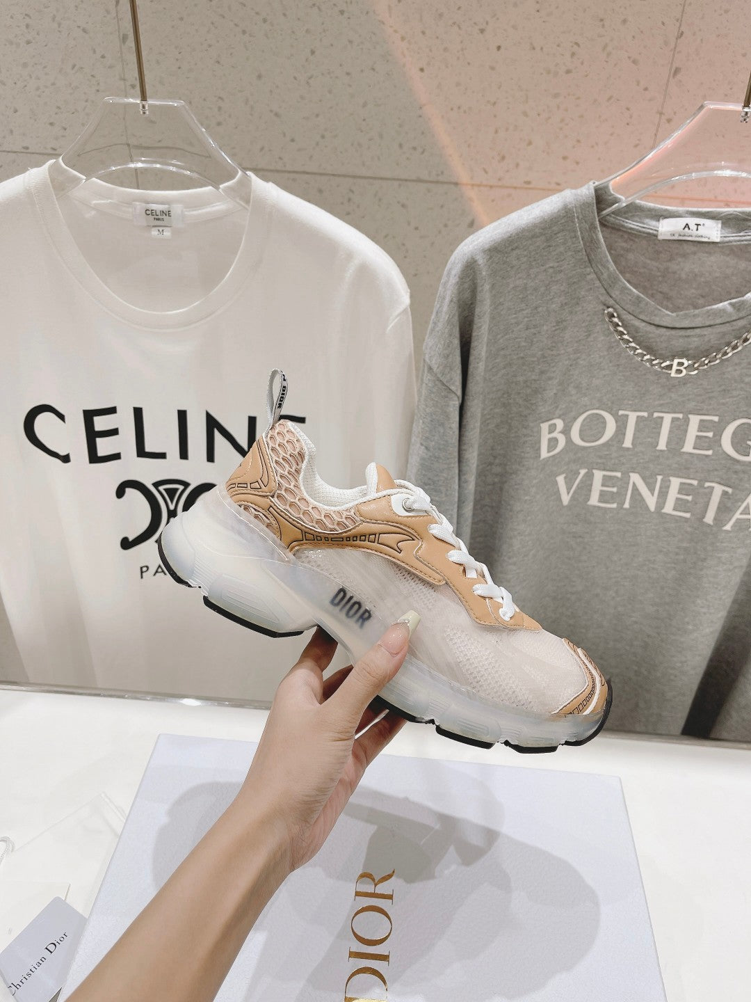 Luxury DiorVibe Sneaker White Beige Brown Polyester Mesh Fabric And Lambskin