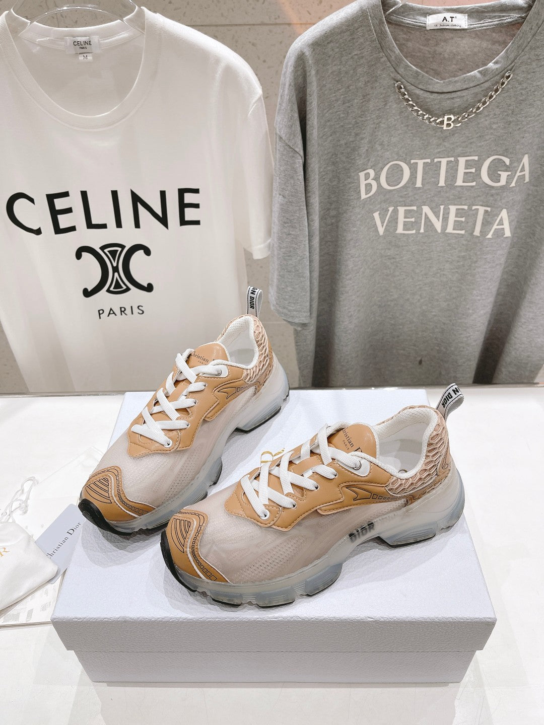 Luxury DiorVibe Sneaker White Beige Brown Polyester Mesh Fabric And Lambskin