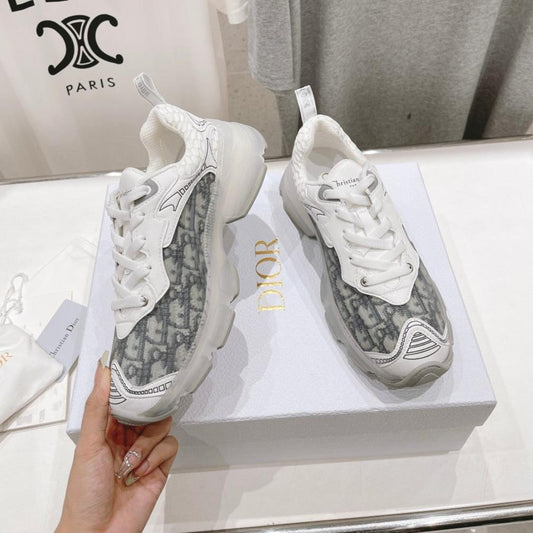 Luxury DiorVibe Sneaker White Black Polyester Mesh Fabric And Oblique Jacquard Fabric