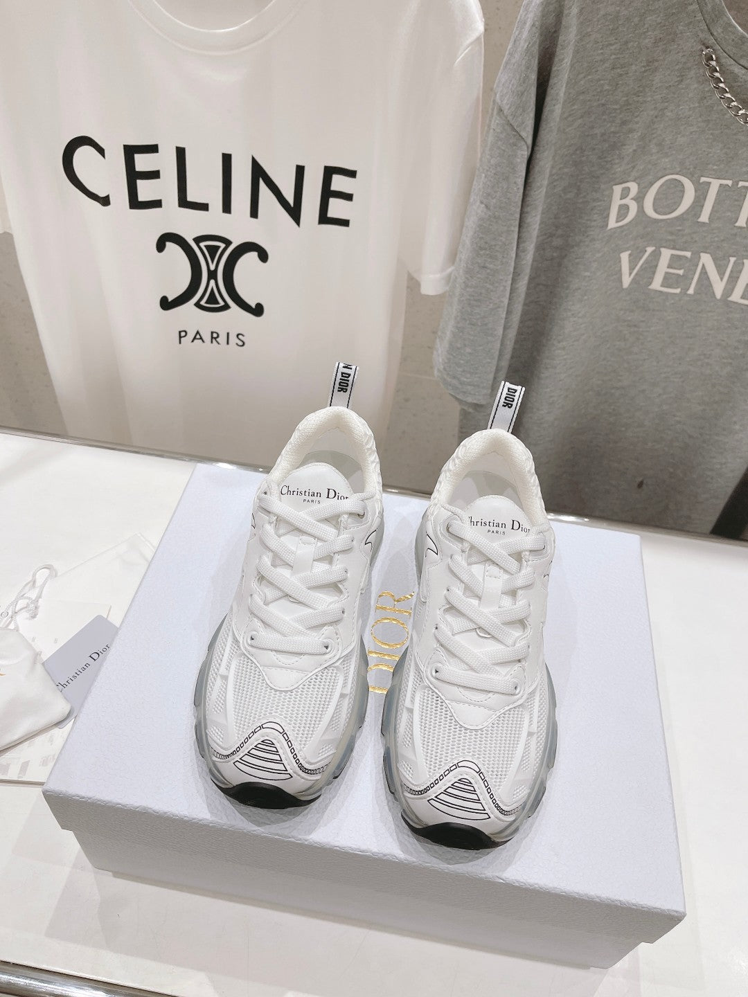 Luxury DiorVibe Sneaker White Polyester Mesh Fabric And Lambskin