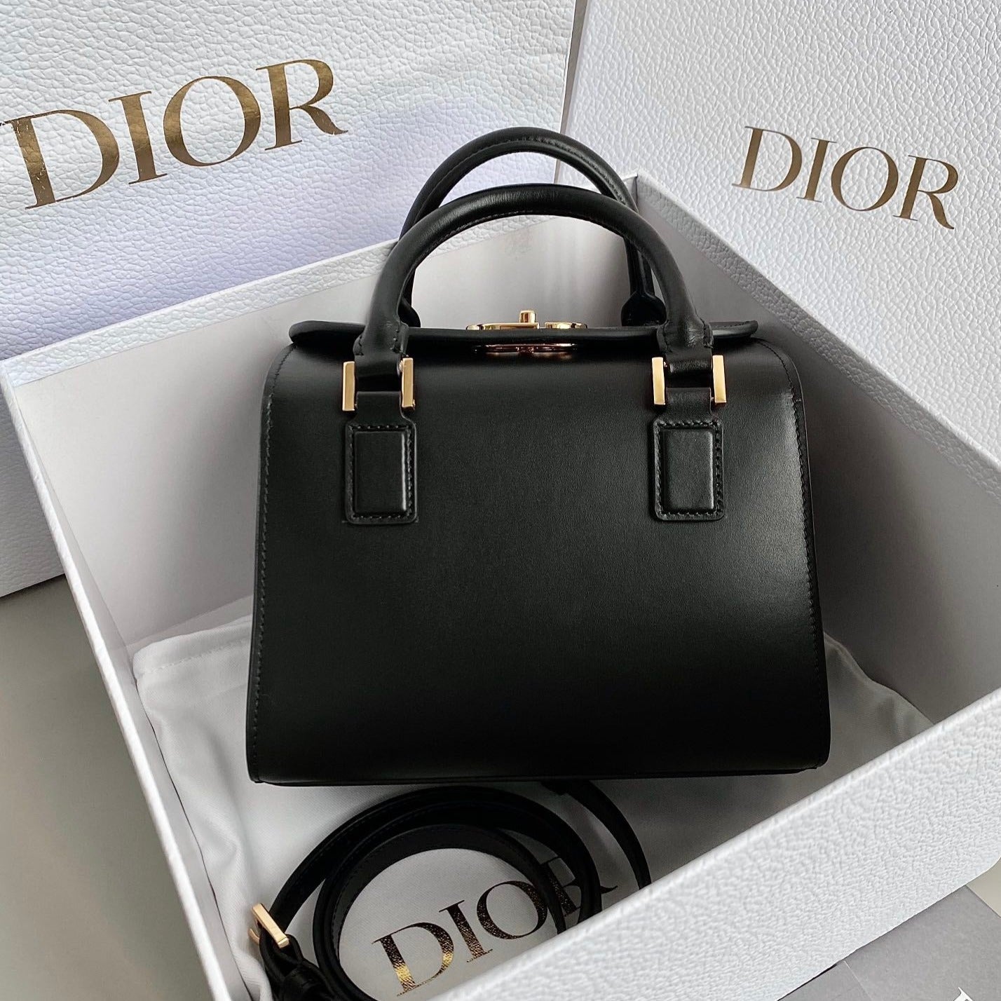 Luxury DiorBOSTON 20 HANDBAG IN BLACK CALFSKIN