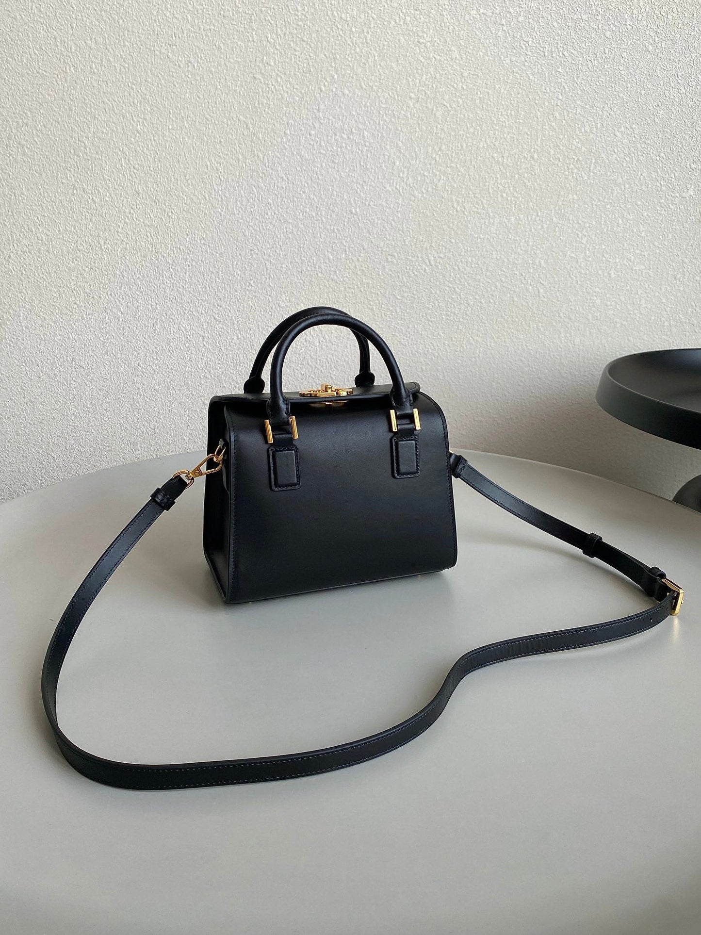 Luxury DiorBOSTON 20 HANDBAG IN BLACK CALFSKIN