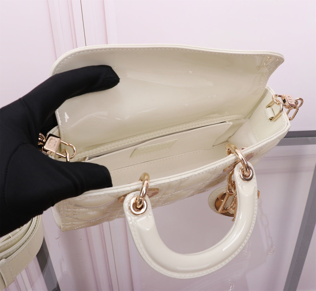 Luxury DiorMEDIUM LADY D-JOY 26 WHITE LAMBSKIN