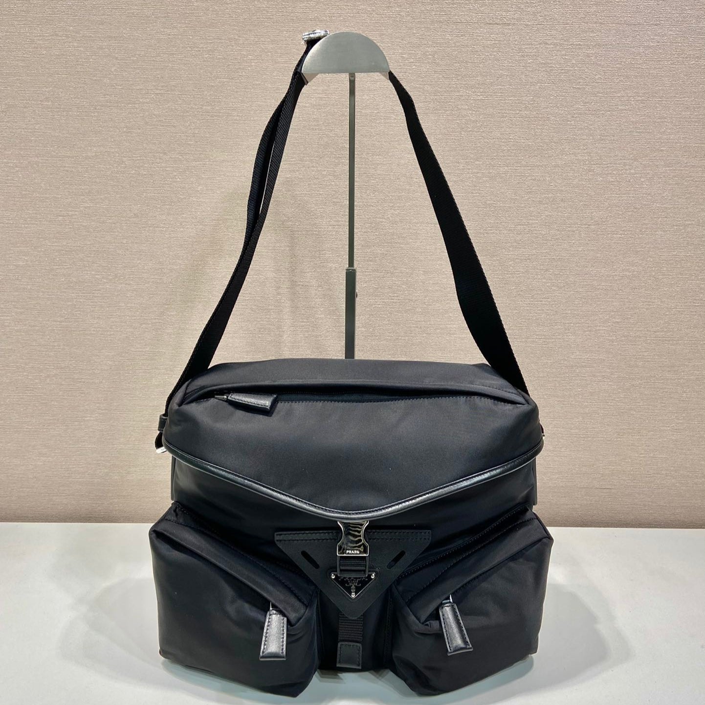 Luxury PradaCROSSBODY BAG 29 IN BLACK RE-NYLON AND CALFSKIN TRIM