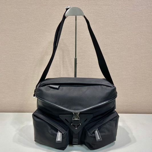 Luxury PradaCROSSBODY BAG 29 IN BLACK RE-NYLON AND CALFSKIN TRIM