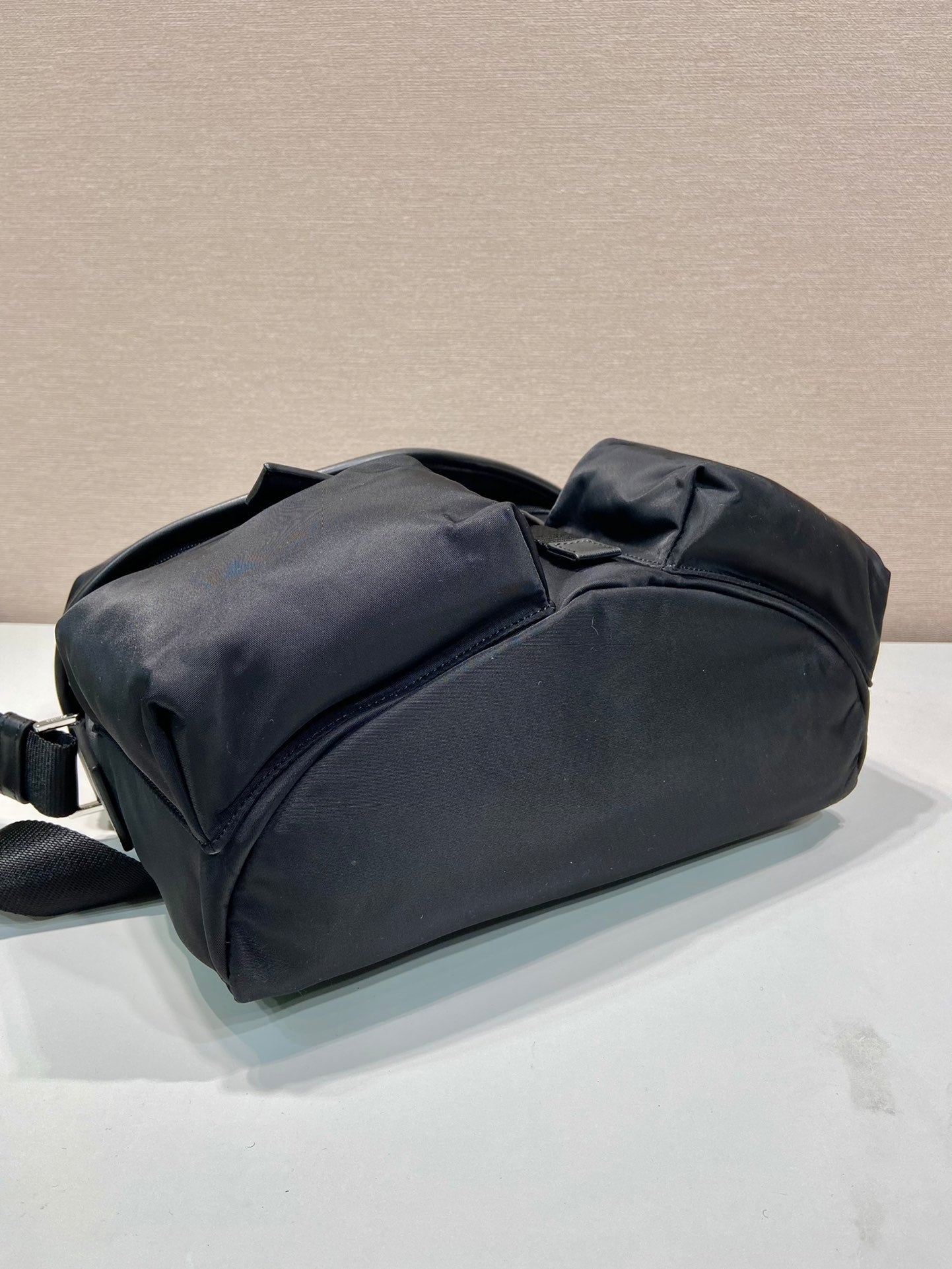 Luxury PradaCROSSBODY BAG 29 IN BLACK RE-NYLON AND CALFSKIN TRIM