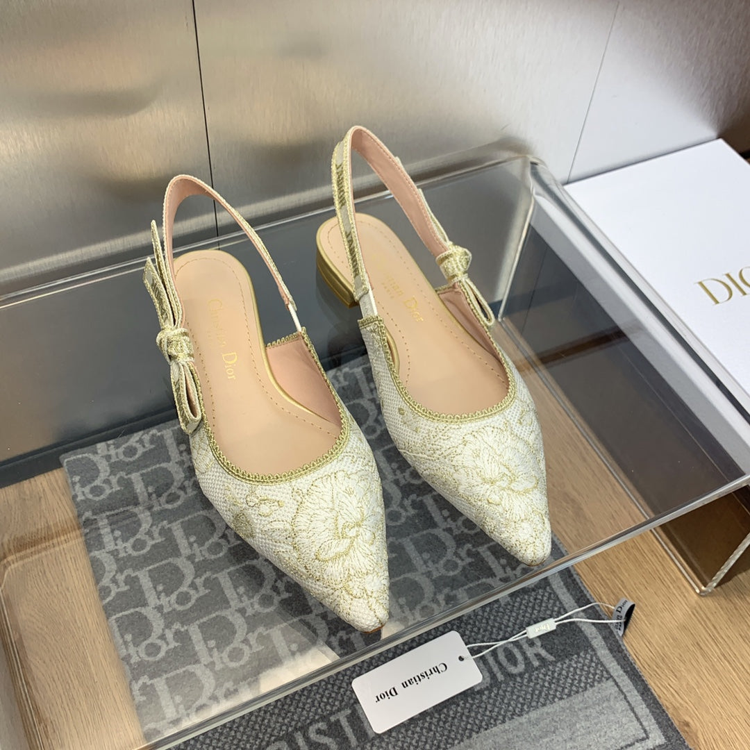 Luxury DiorJA Luxury DiorSlingback Flat White and Gold-Tone Toile de Jouy Mexico Embroidered Cotton with Metallic Thread