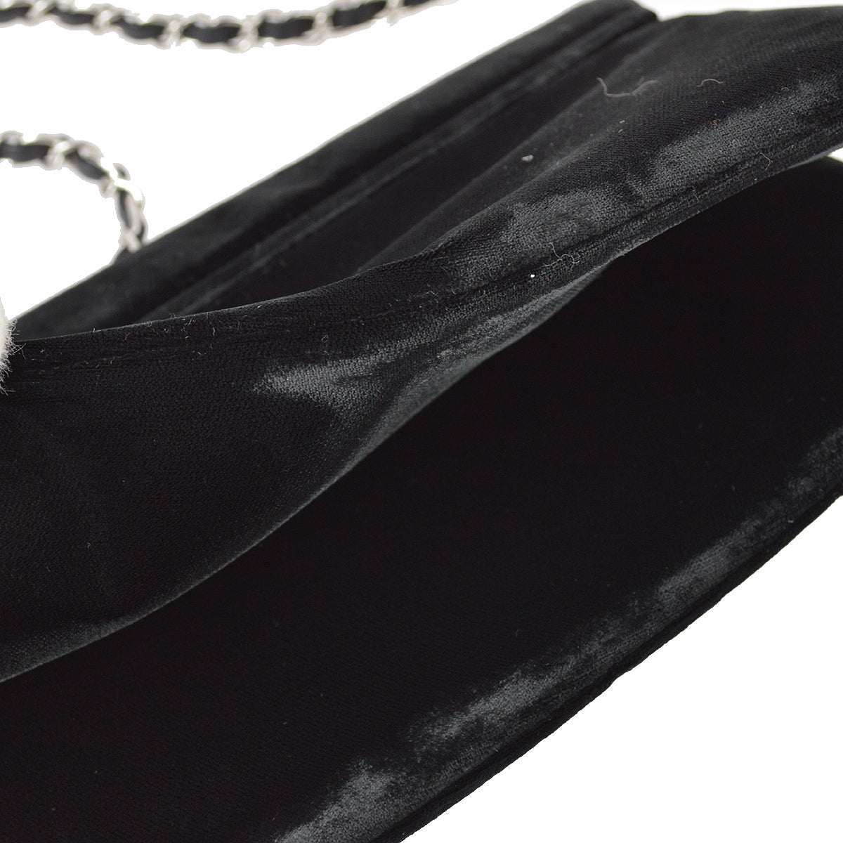 Luxury Chanel 2005-2006 Black Velvet Camelia Shoulder Bag