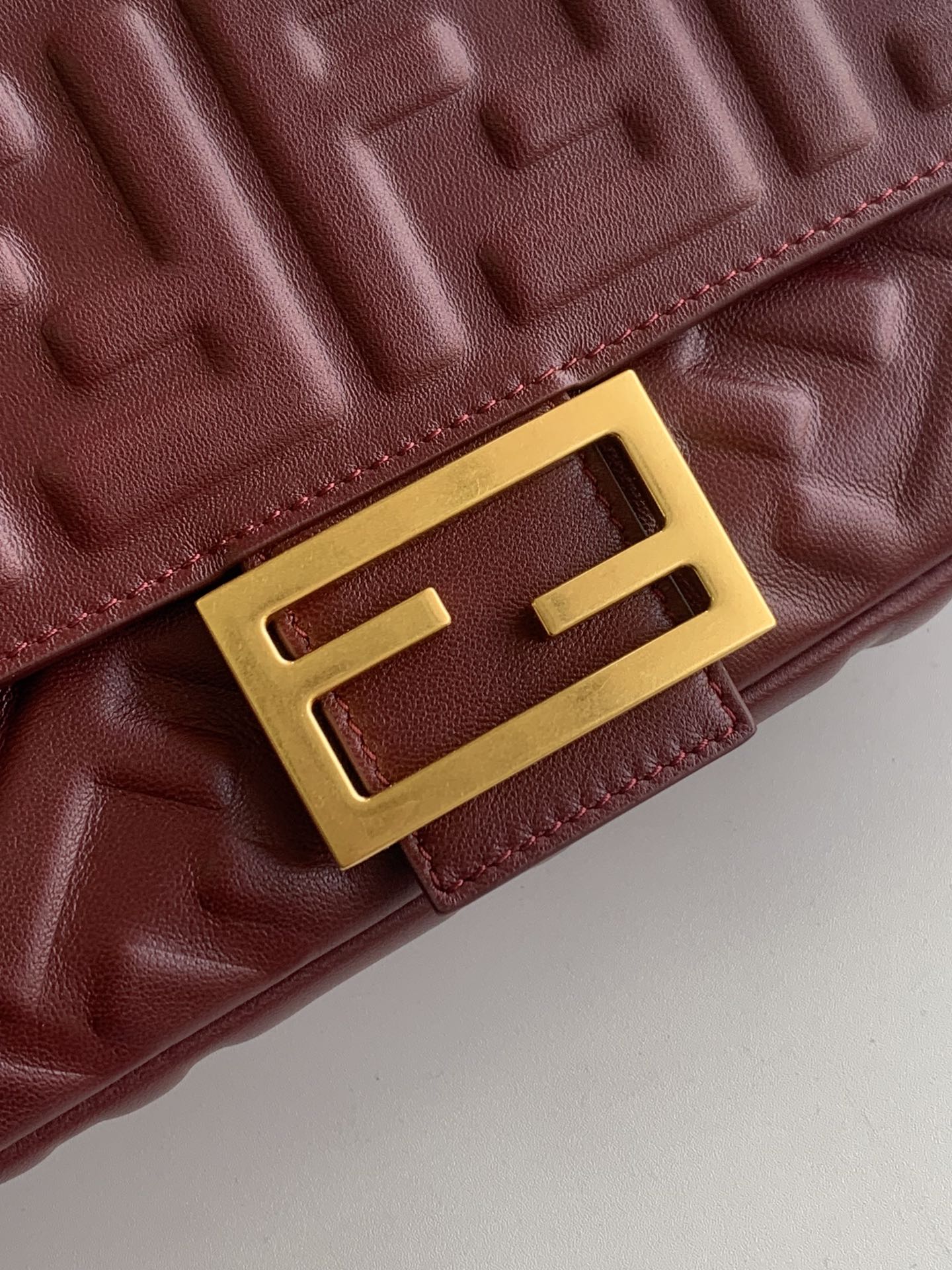Luxury FendiFend Baguette 27 Bag With FF Motif Burgundy Leather Ghw